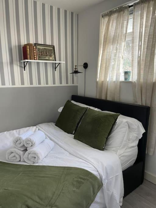 One Bedroom Putney Village Flat London Exterior foto